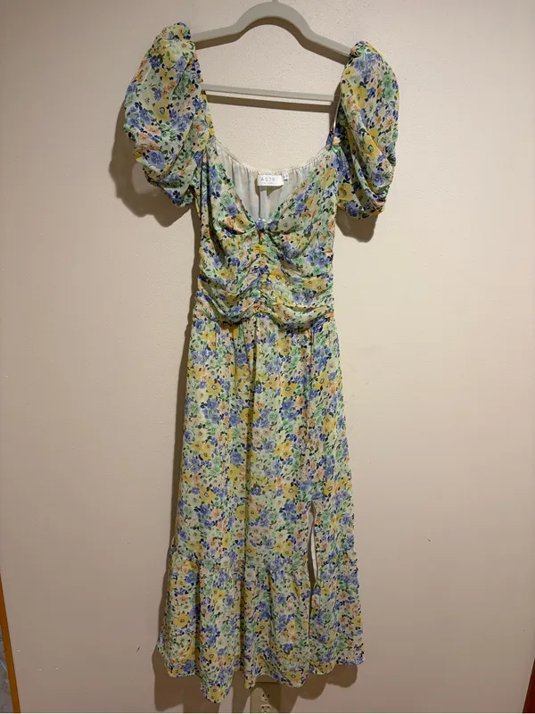 Revolve ASTR the Label Irma Floral Puff Sleeve Midi Dress Cutout Size XS - Image 4