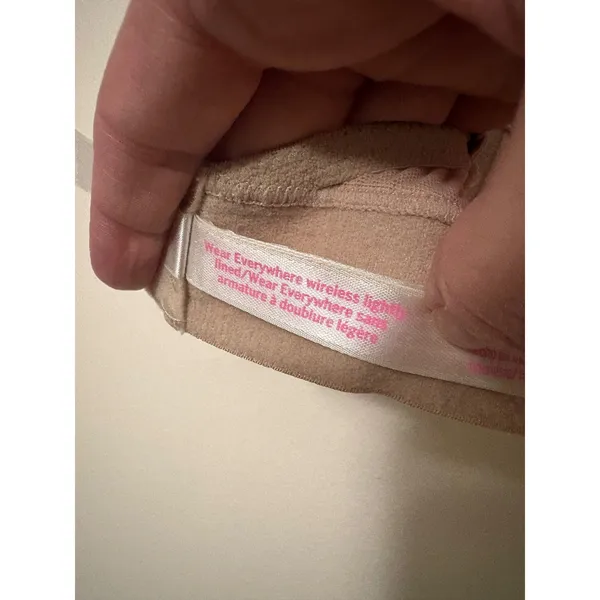 Victorias Secret PINK Wear Everywhere Wireless Lightly Lined Bra Nude 36D‎ - Image 7