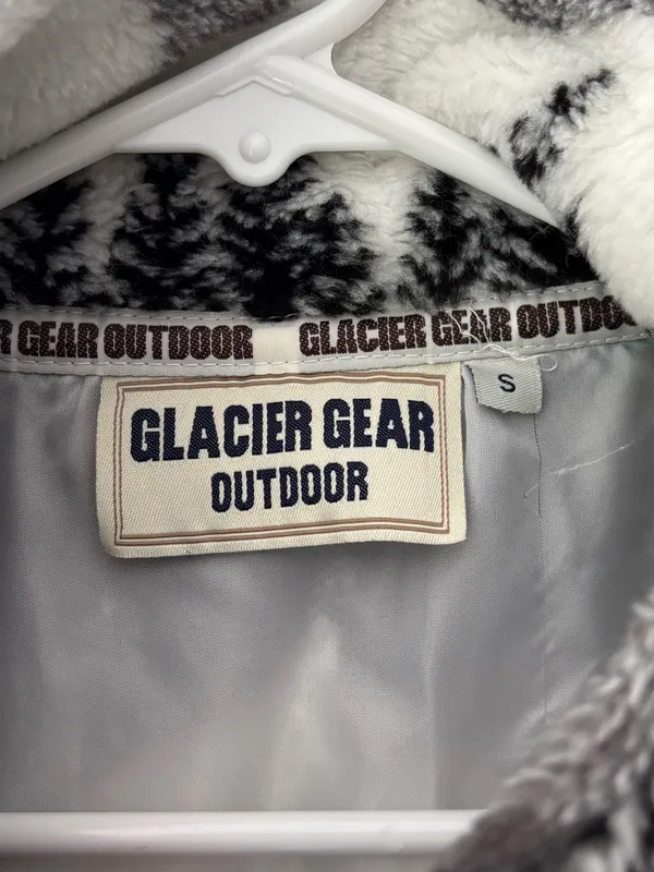 Glacier Gear Outdoor Black White Fleece Vest Forest Tree Scene Alaska Winter - Image 2