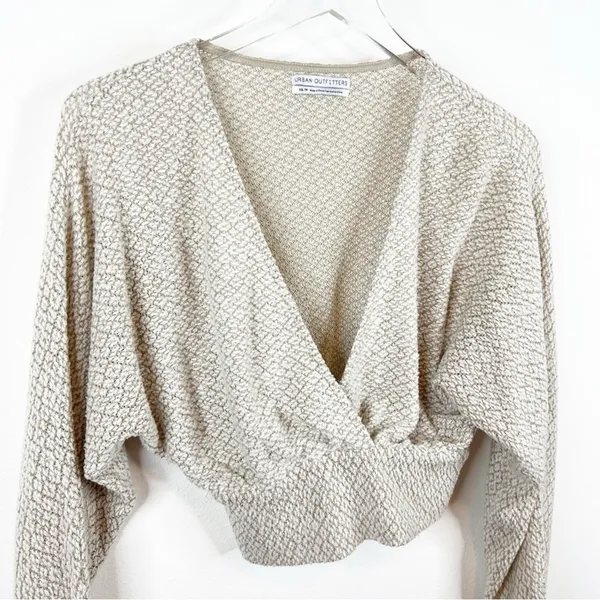 Urban Outfitters Textured Faux Wrap Pullover‎ Top Women's Size XS Cozy Chic - Image 4