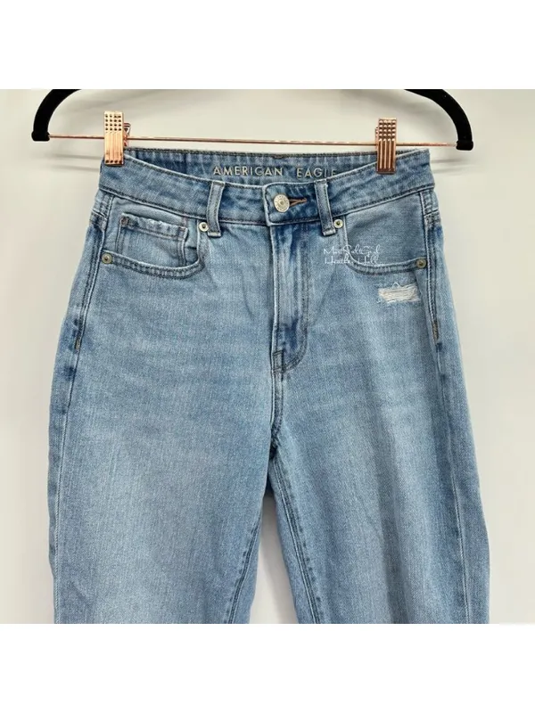 American Eagle Light Wash Distressed Knee Hole Mom Jeans Size 23 - Image 2