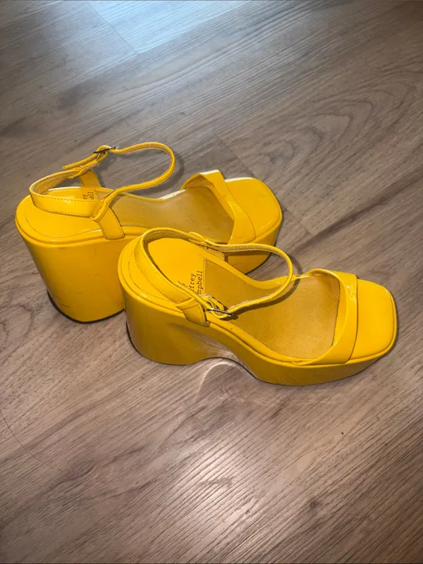 Jeffrey Campbell Bright Yellow Platform Wedge Sandals size 6.5 - Image 3