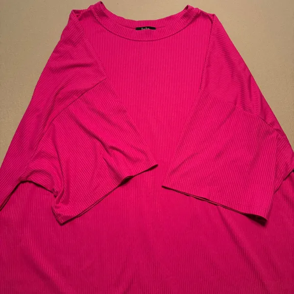 Dressed in Lala Malone Rib Oversized T-Shirt Side Slit Hot Pink Size XL - Image 11