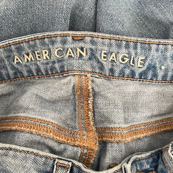 American Eagle Womens Mom Straight‎ Jeans Distressed Light Wash Blue Size 2 Reg - Image 7