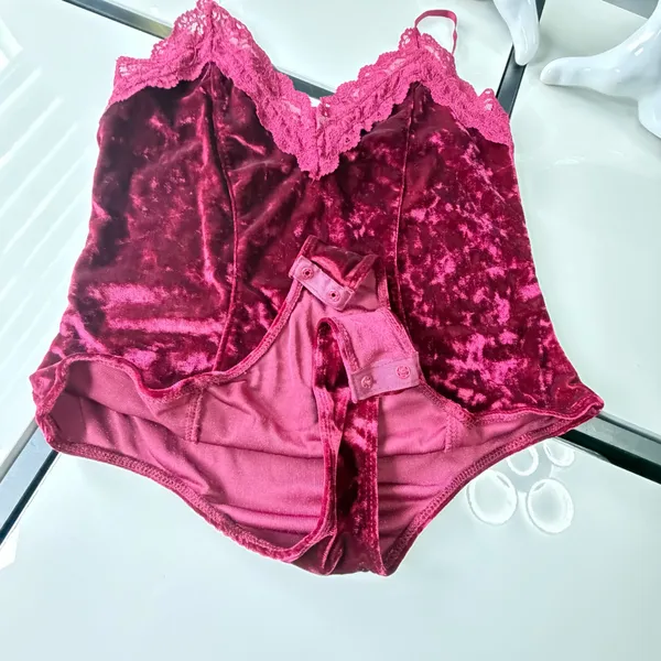Bozzolo Burgundy Crushed Velvet Lace-Trim Bodysuit (Size L) ✨ - Image 6