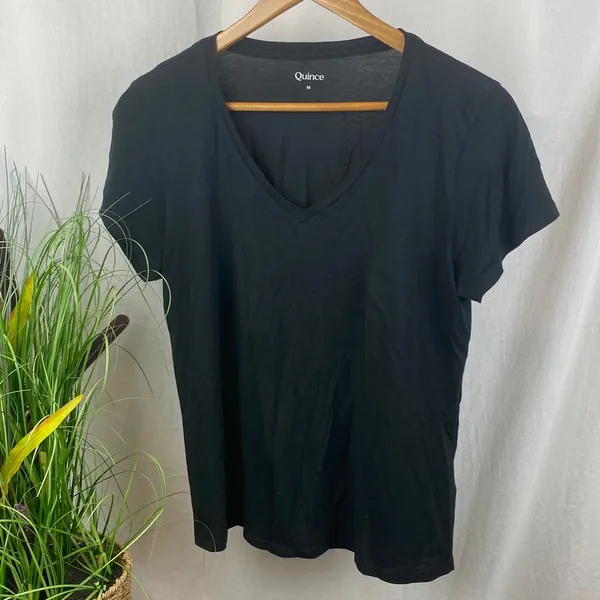 Quince Black V Neck Solid Short Sleeve Tee T Shirt Top M - Image 2