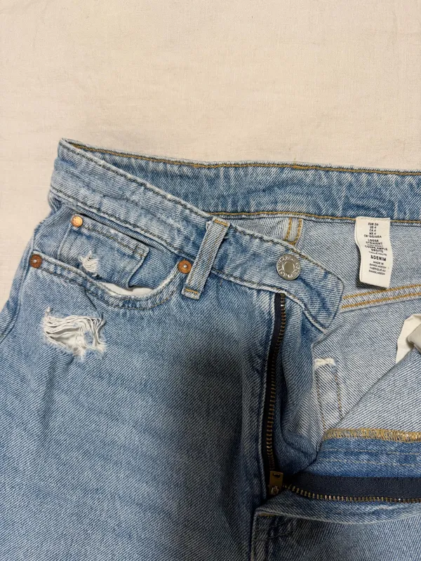 Baggy light wash jeans - Image 3