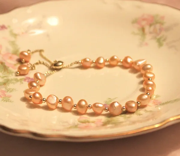 Pink freshwater pearl adjustable slider bracelet - Image 3
