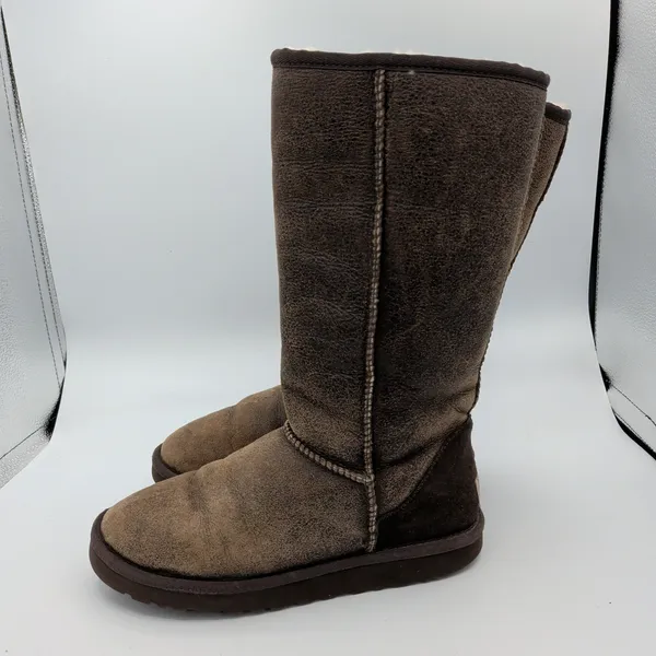 UGG Classic Tall Bomber‎ 5804 Sheepskin Lined Winter Boots Women Size 7 - Image 2