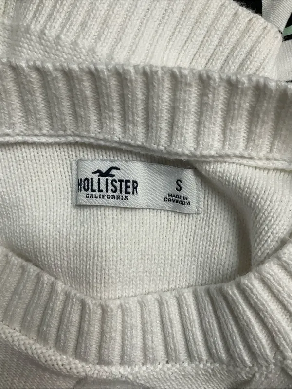 Hollister White Crew Neck Basketweave Cropped Sweater Size Small - Image 3