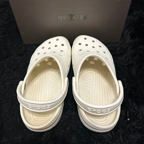 CROCS white clogs mules sandals shoes women’s 9 / mens 7 Preowned - Image 4