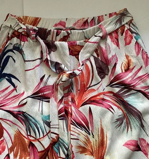 Hot Kiss tropical floral tie wide leg beach boho pants, size large - Image 3