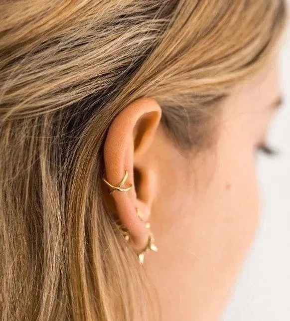 Boutique 18K Gold plated dainty set ear cuff - Image 2