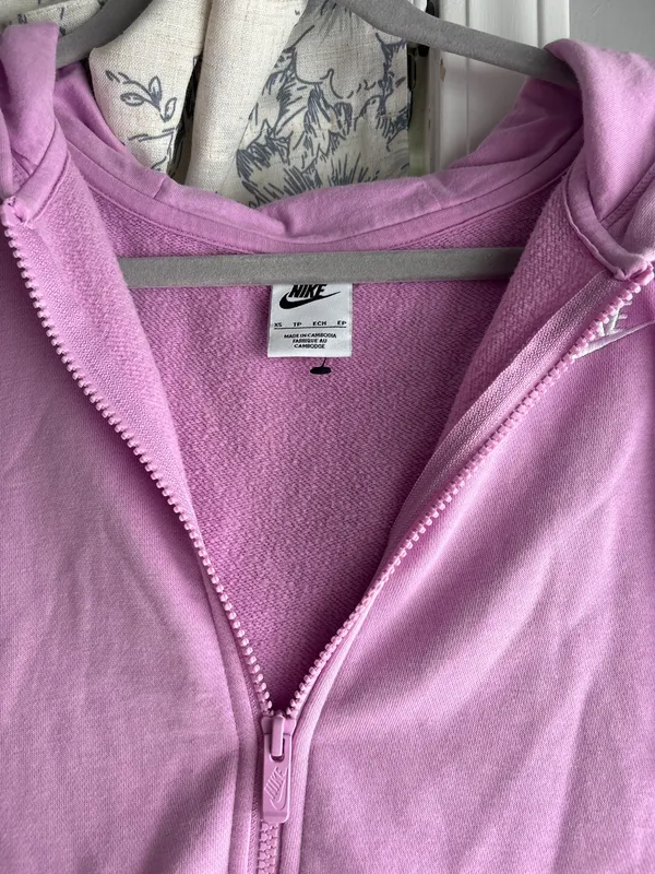 Nike Club Fleece Women’s Full-Zip Hoodie Sportswear - Image 2