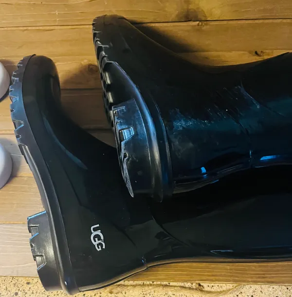 UGG Women's black rain boots size 7 manufactured in the USA - Image 4