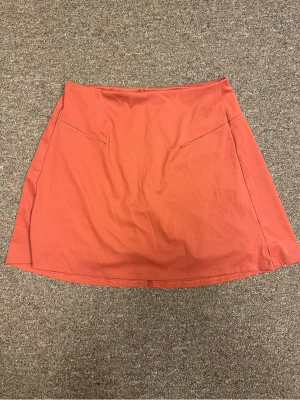 Old Navy StudioSmooth Extra High-Waisted Active Skort - Size Medium Like New - Image 2