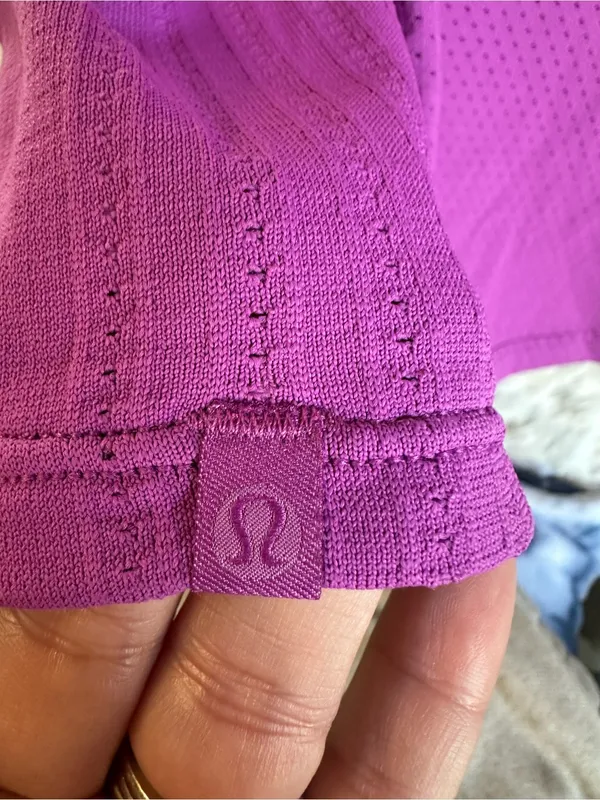 167. Lululemon sz large/xlarge 2 pc set pool shorts w matching top - Image 4