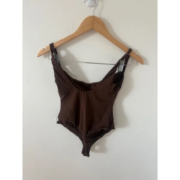 SKIMS Chocolate Brown Cowl Neck Thong Bodysuit Small Sleeveless Stretch Top - Image 2