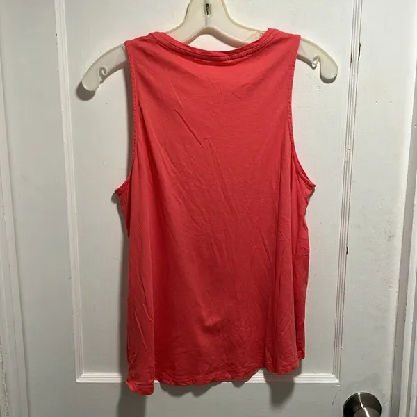 Old Navy Tank Top - Image 4