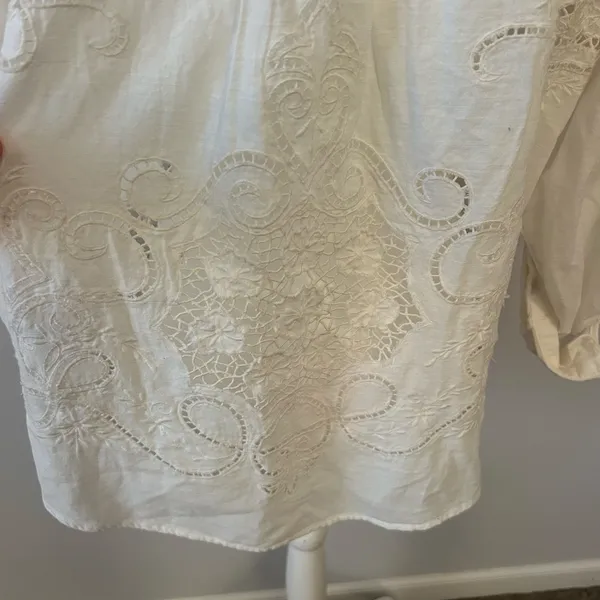NWT By Anthropologie White Button Up Eyelet Blouse Floral Breezy Spring Size M - Image 13