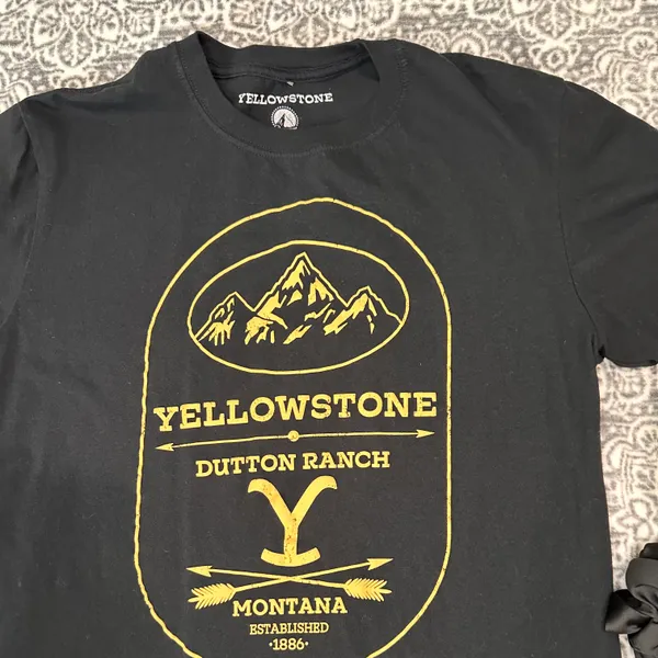 Yellowstone TV Series Paramount Graphic Short Sleeve T-Shirt - Image 2
