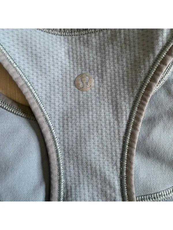 Lululemon Ebb to Train medium support high neck running workout bra size 6 - Image 4