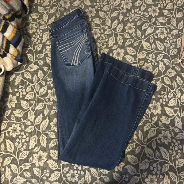 7 For All Mankind - Image 2