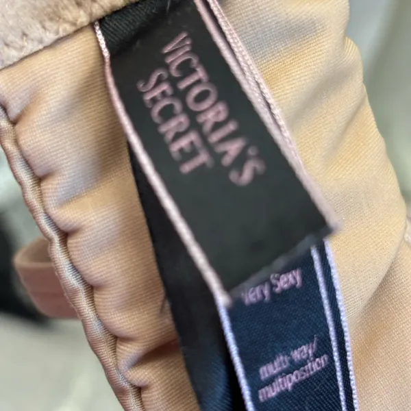 Victoria's Secret Tan Bra‎ - Image 3