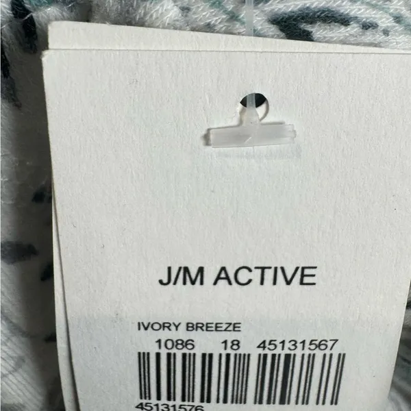 JM Active ivory and green paisley print soft brushed hoodie size medium NWT - Image 7