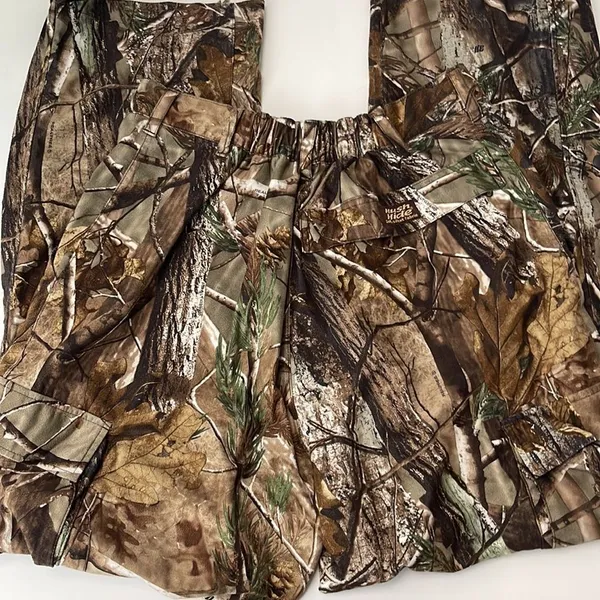 Gamehide hunting cargo pants. Size large or 12. Various Pockets. - Image 2