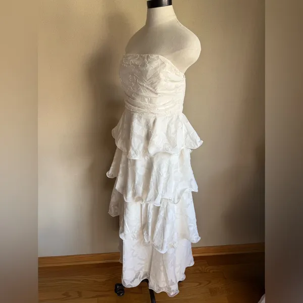 Here Comes The Sun Giavana Strapless Layered Midi Dress Floral Embossed - Image 9