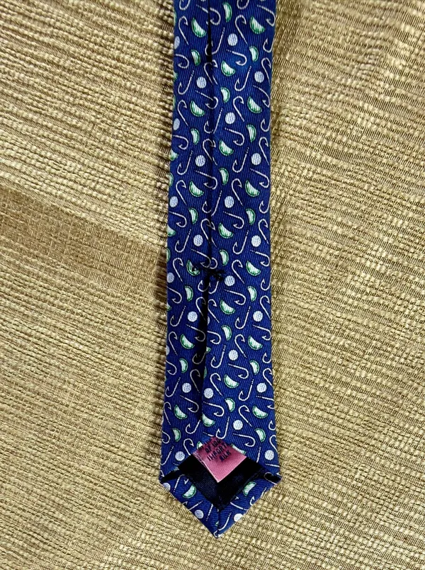 Vineyard Vines Men’s Silk Tie Golf Clubs Balls Navy Blue Green Martha’s Vineyard - Image 5
