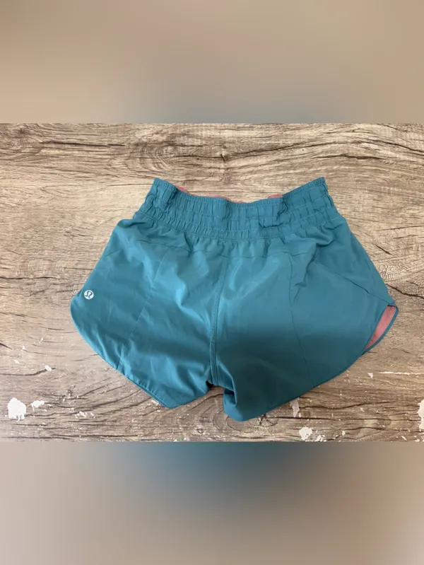Lululemon Choose A Side Short 3" size 2 - Image 2