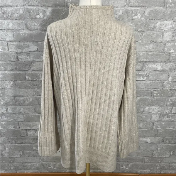 Abercrombie & Fitch Cream Ribbed Turtleneck Sweater - Image 5