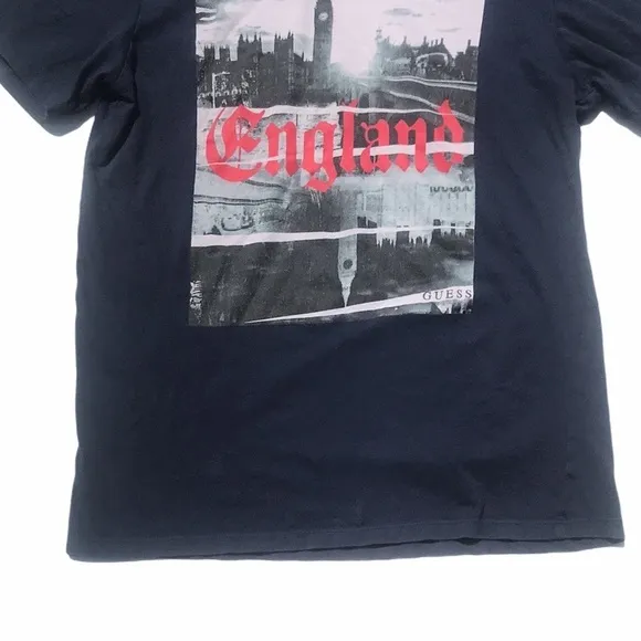 3/$25🍾🍾Guess England Graphic‎ Navy Blue Tee Shirt - Image 5