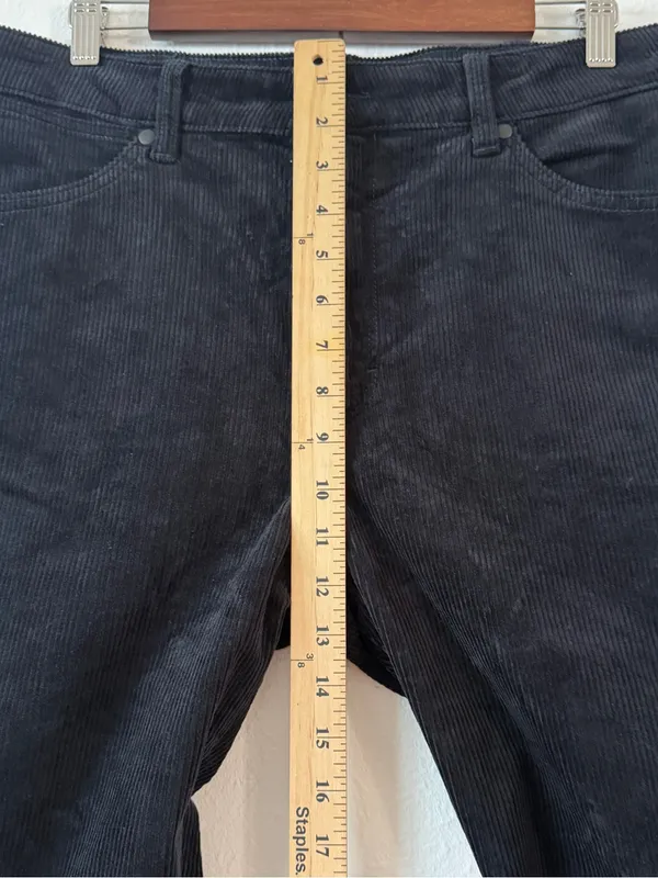 Wrangler Westward 626 Women’s 33x30 High Rise Bootcut Corduroy Pants Black - Image 6