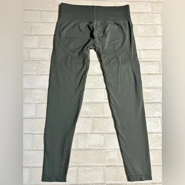Gymshark High Waisted Gray Leggings Size Large - Image 4