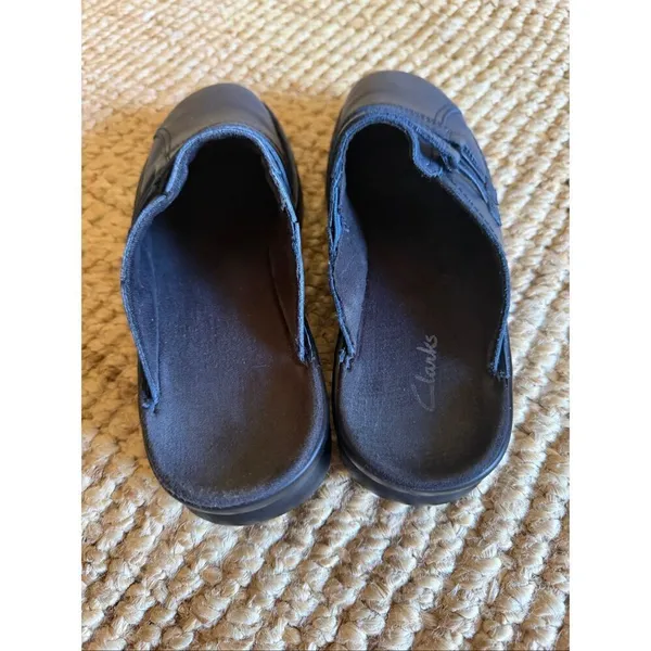 Clarks Black Leather Clogs Women Size 8 M Slip On Comfort Shoes - Image 4