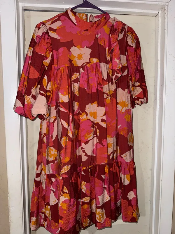 TCEC floral dress small - Image 2