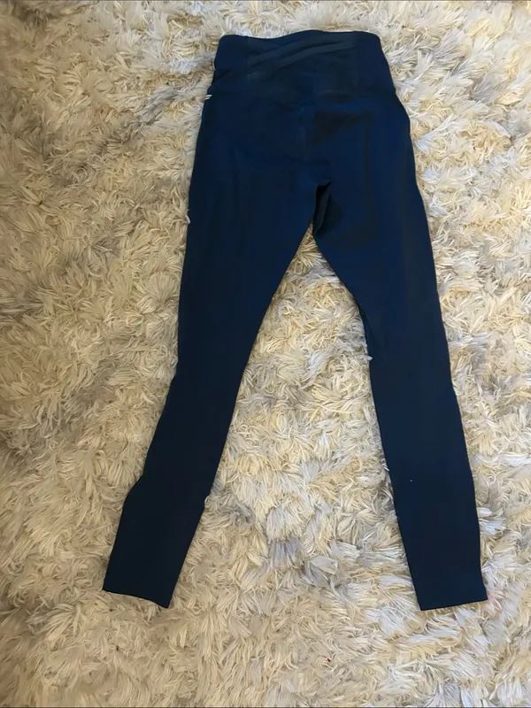 Fabletics leggings - Image 2