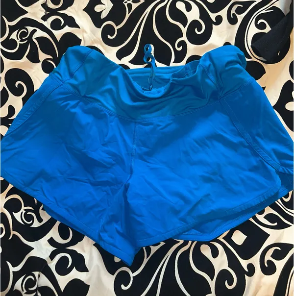 Lululemon Speed Shorts 2.5" - Image 2
