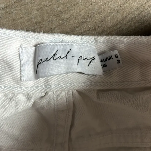 Petal & pup white shorts - Image 3