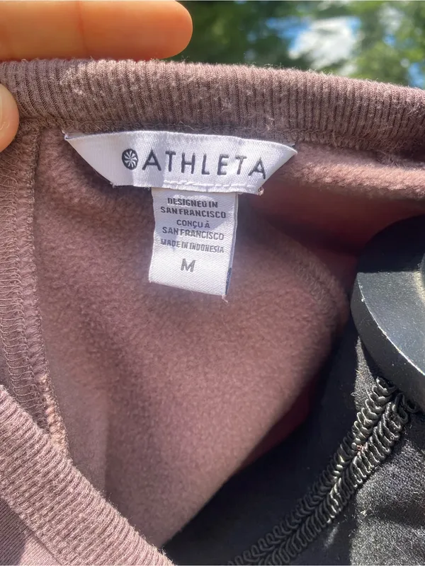 Athleta Dusty Mauve Pullover Sweatshirt Relaxed fit Thumb Holes Relaxed Fit - Image 6
