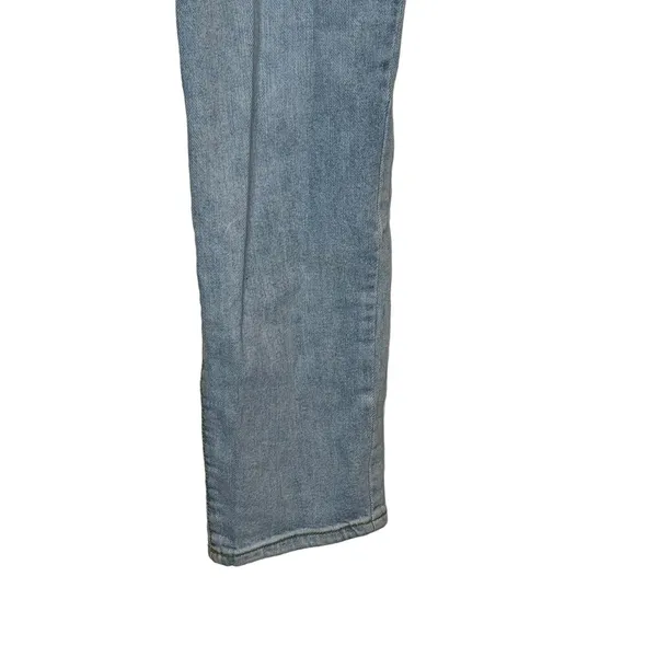 Universal Threads 90's Women's Jeans High Rise Straight Leg Denim Light Blue 30‎ - Image 4