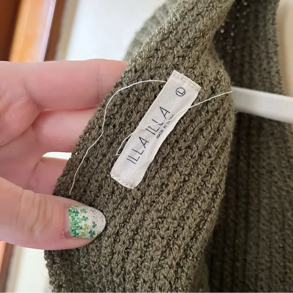 Illa Illa Olive Green Women's Sweater with Twist Back - Image 5