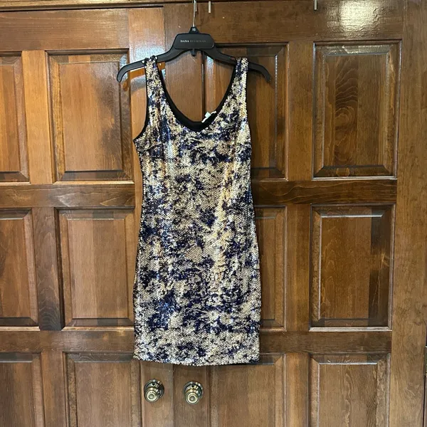 Soprano Sleeveless Metallic Gold Festive Party Mini Dress Size Small Fitted HOCO - Image 4