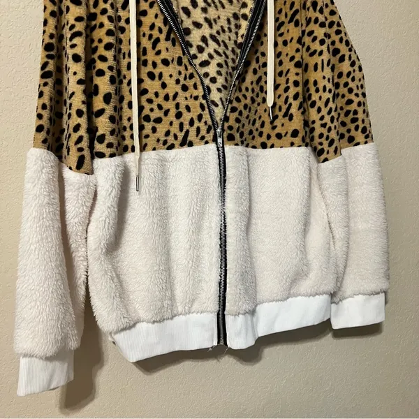 Leopard and White Sherpa Fur Zip Up Hoodie Jacket - Image 3