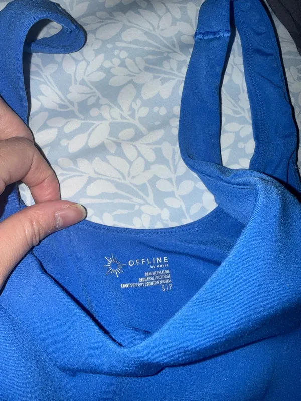 Aerie offline tank  - Image 2