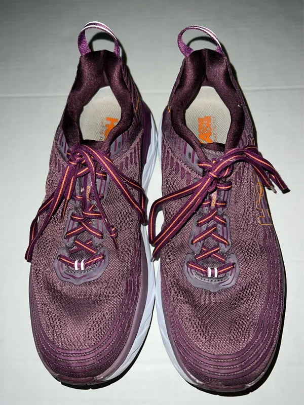 Women’s Hoka Bondi 6 Sneakers size 10.5 - Image 2