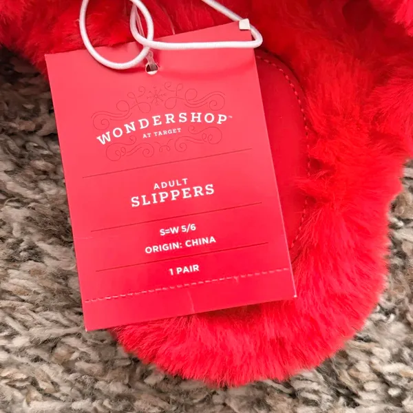 Red fuzzy target slippers with - Image 2